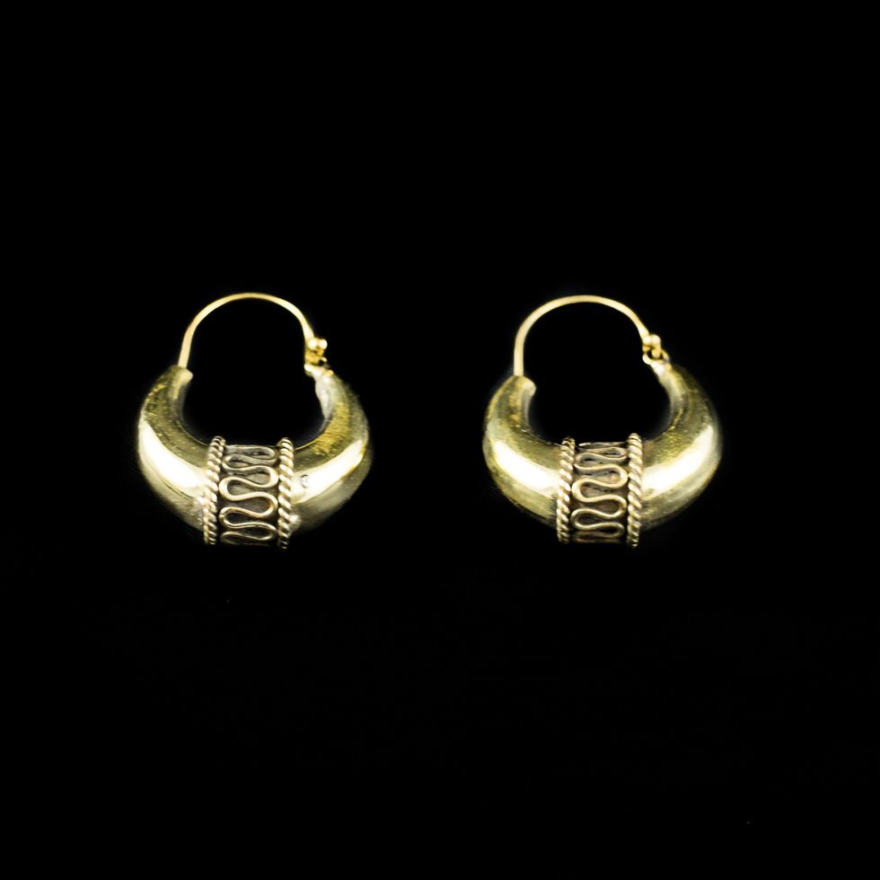 Brass earrings Bada Praacheen India