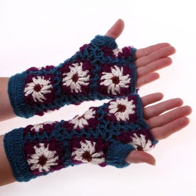Woolen fingerless gloves Jendela Chitwan Nepal