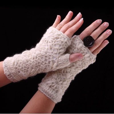 Woolen fingerless gloves Bardia Flake Nepal
