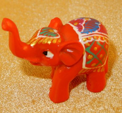 Hand-painted elephant statuette Belal Larna