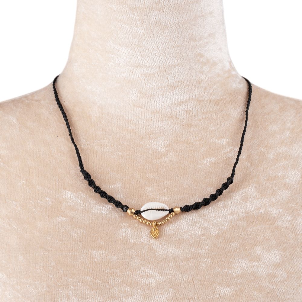 Macramé necklace with a Kauri shell - Kaleo Black Thailand