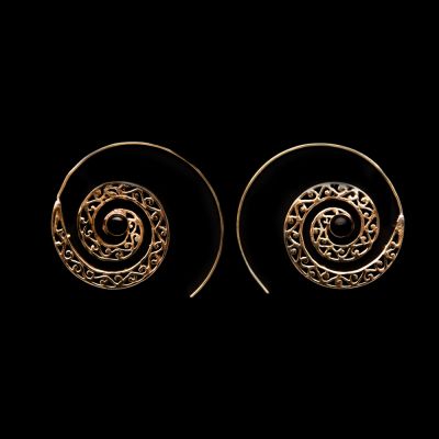 Brass earrings Saurya Onyx