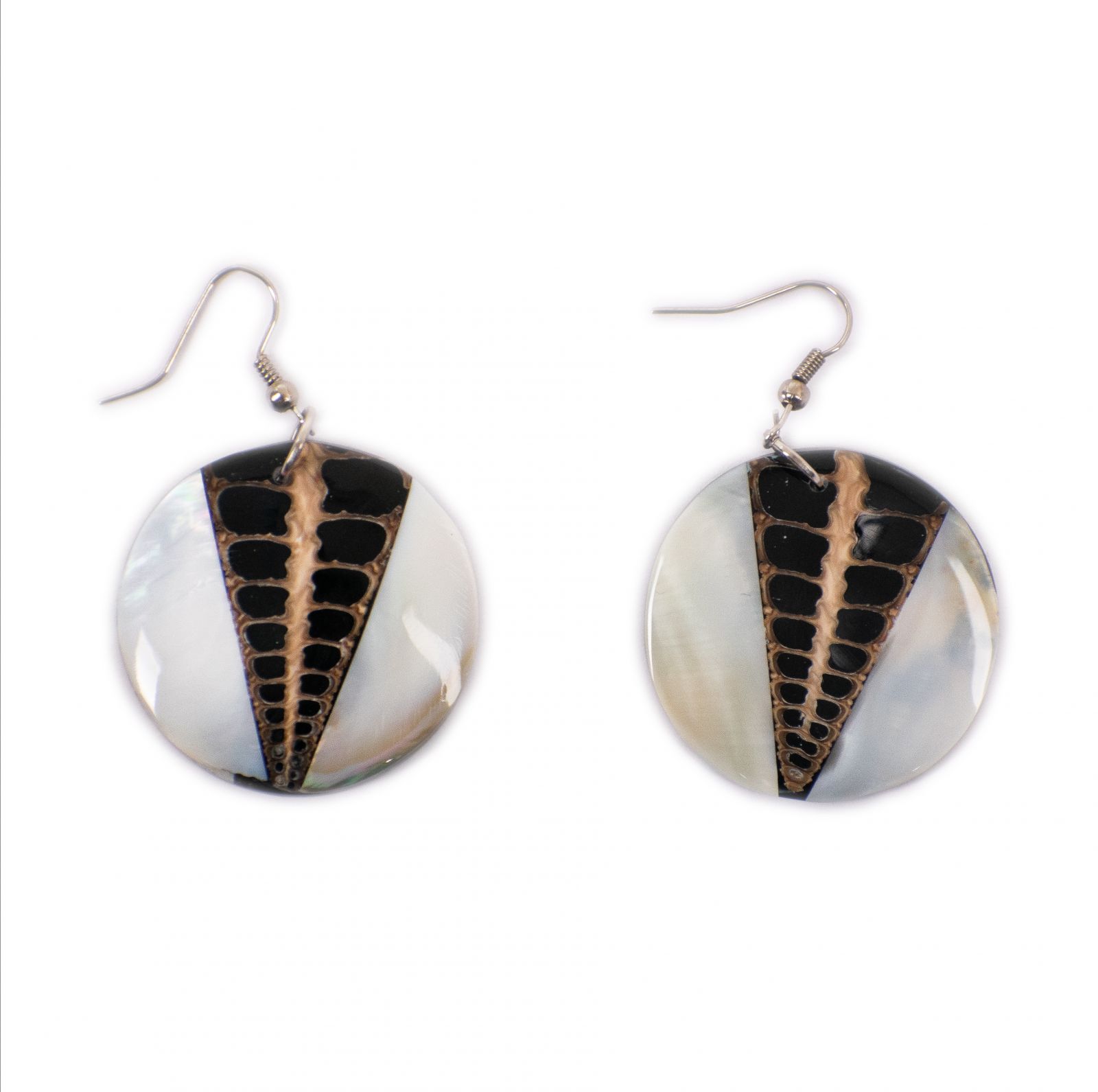 Shell earrings Snail in the Seashell – round Indonesia