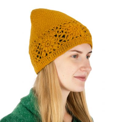 Crocheted woolen hat Buana Yellow
