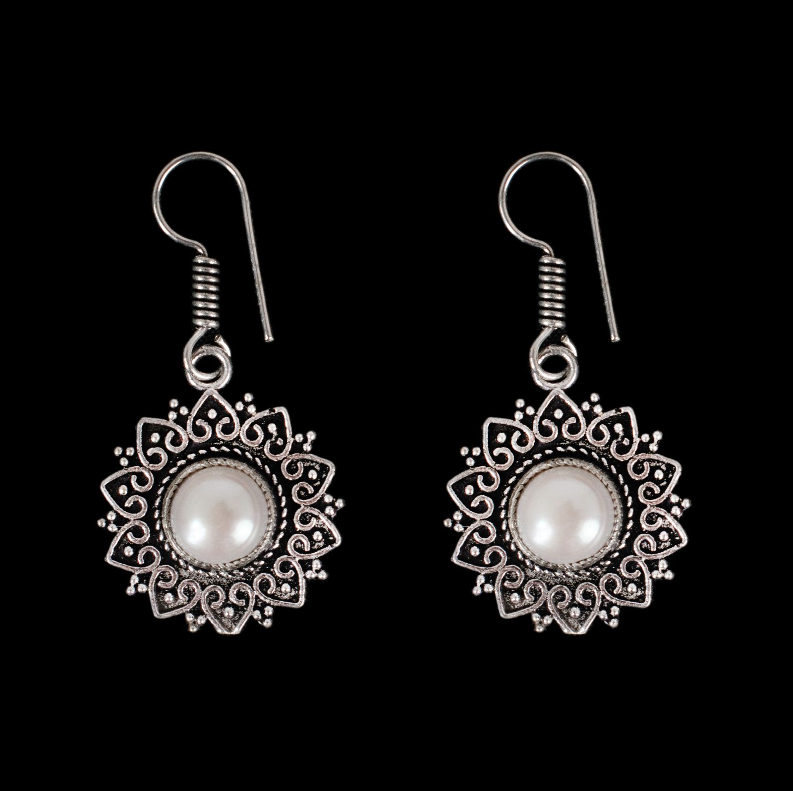 German silver earrings Traya Pearl India