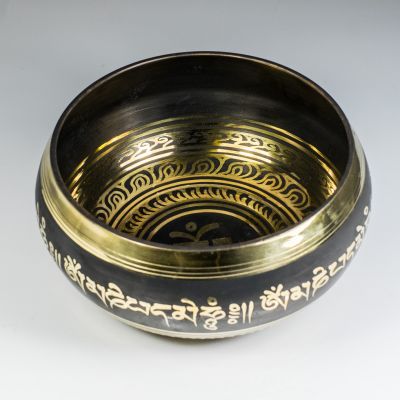 Engraved tibetan bowl Dzogchen Nepal