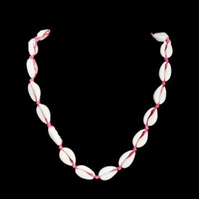 Macramé necklace with Kauri shells - Luanna Dark Pink Thailand