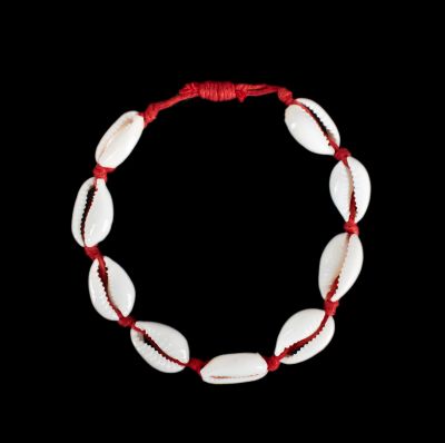 Macramé bracelet with Kauri shells - Luanna Red