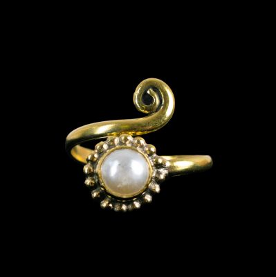 Brass ring Cornelia Bead