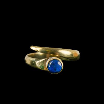 Brass ring Dimitra Lapis lazuli